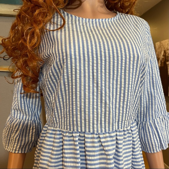 🚫SOLD🚫 Adorable blue white striped seersucker dress - Picture 8 of 16
